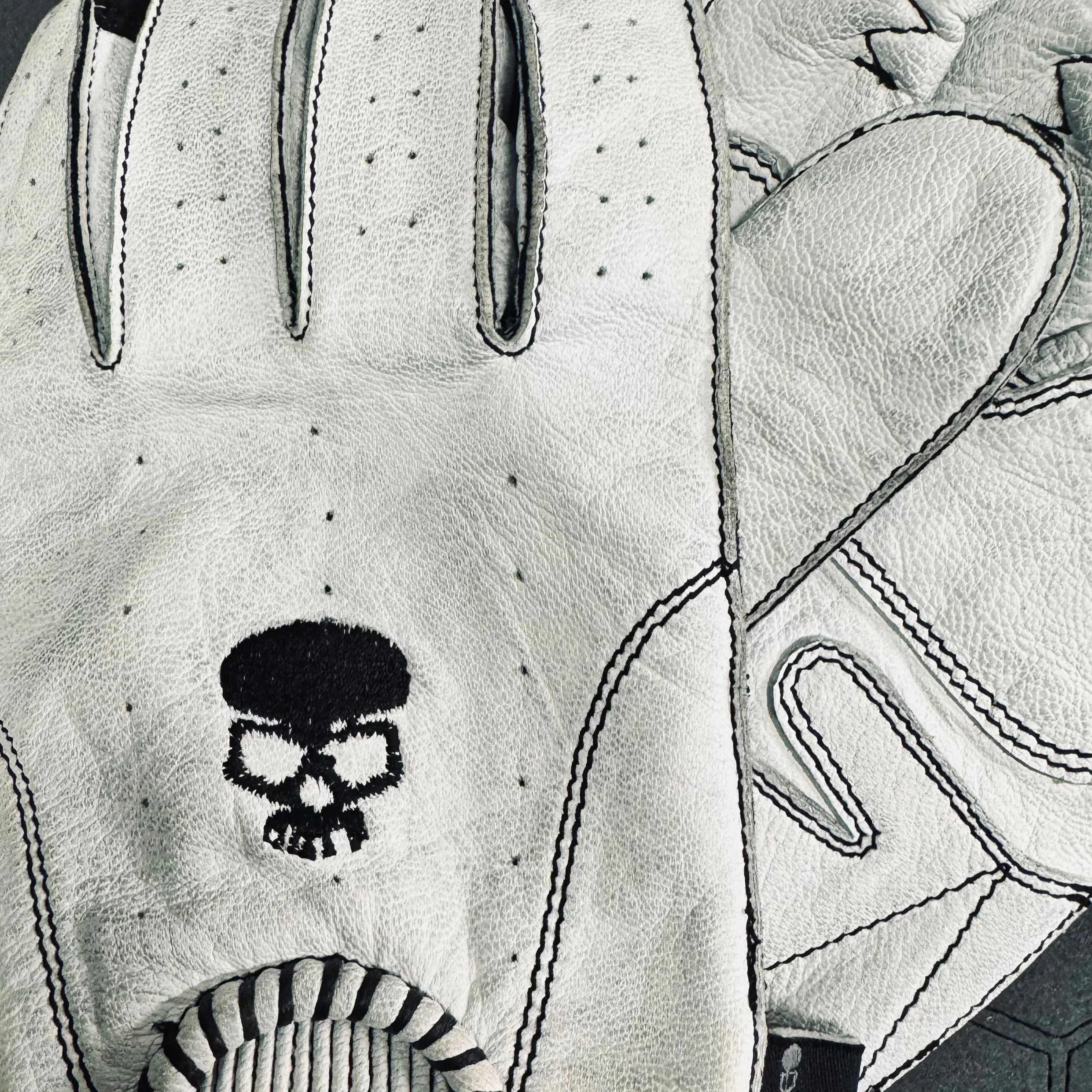 Motorcycle Glove Protective Domino Leather White - Image 4